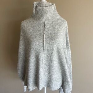 Women's MAXSTUDIO Sweater - Sz. L